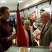 Le drapeau rouge remis à Esprit